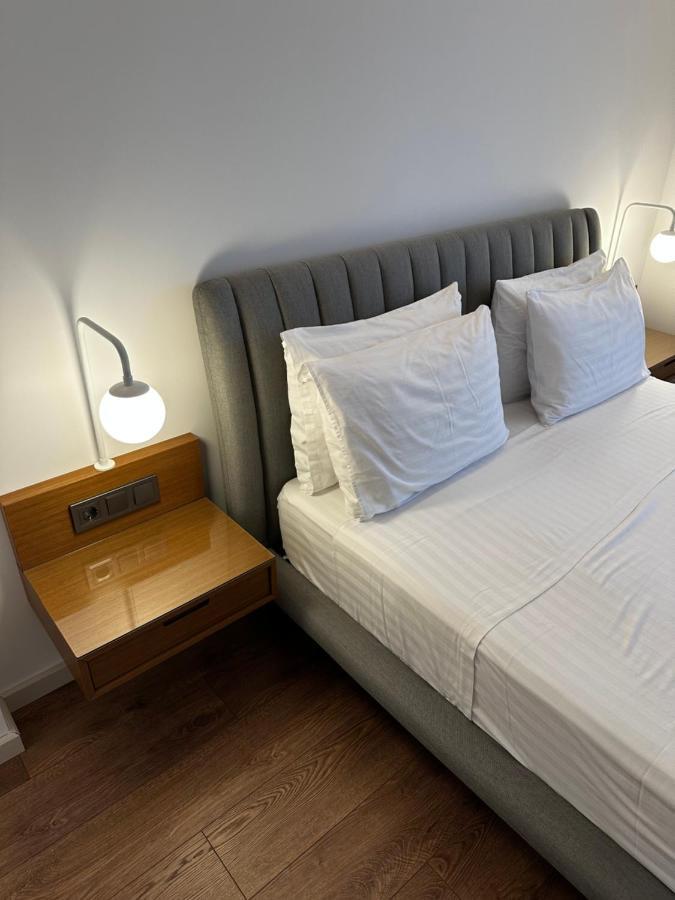 Aparthotel Rustemi Sarandë Esterno foto