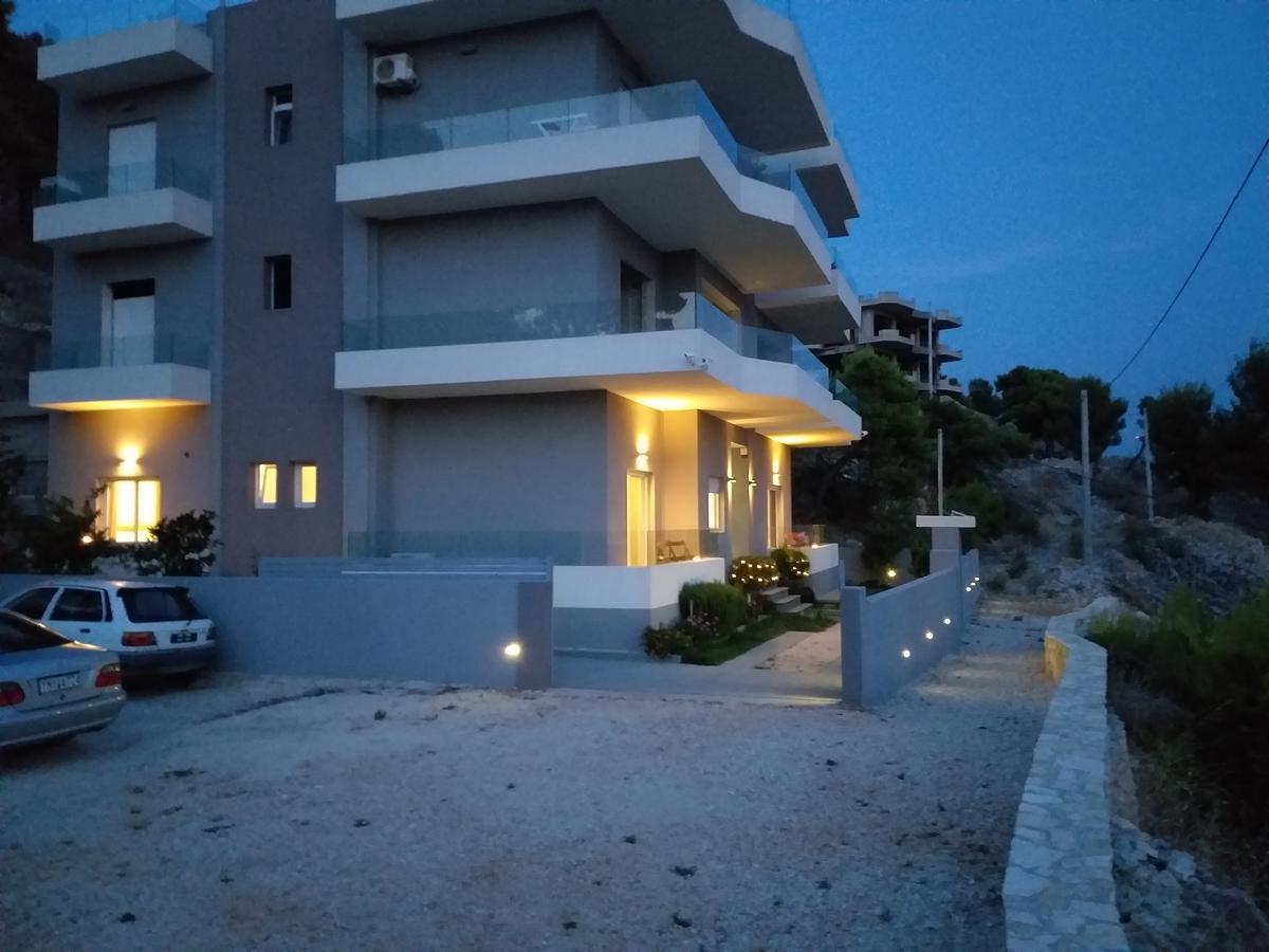 Rustemi Aparthotel Sarandë Esterno foto