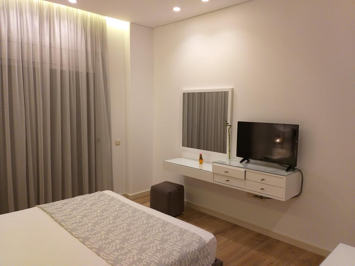 Rustemi Aparthotel Sarandë Esterno foto